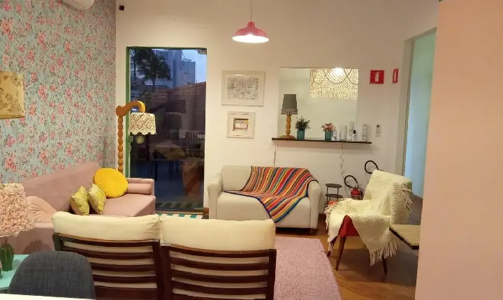 Ação solidária oferece kits gratuitos para voluntários interessados em confeccionar peças de inverno, que serão doadas à ONG 