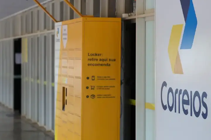 Após semana em greve, empregados dos Correios têm dissídio na segunda