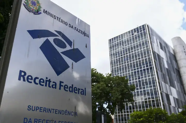 Arrecadação federal bate recorde e supera R$ 278 bilhões em abril