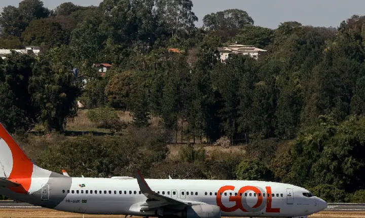 Avião da GOL faz pouso de emergência após decolagem em Goiânia
