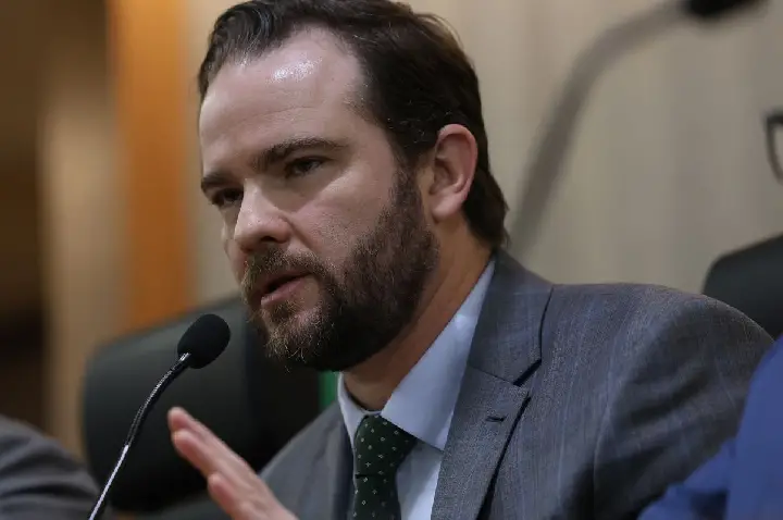 Durigan pretende mediar negociação do Rio com BNDES e Banco do Brasil