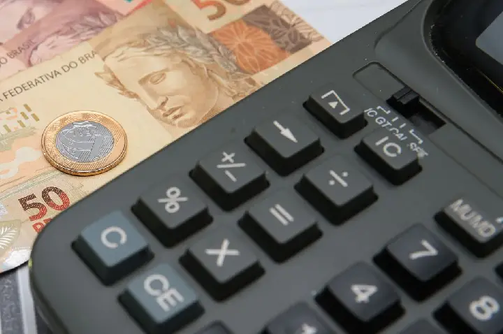 Governo prevê arrecadar R$ 636 bilhões com nova CBS em 2027