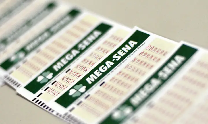 Mega Sena acumula e pode pagar R$ 100 milhões neste domingo