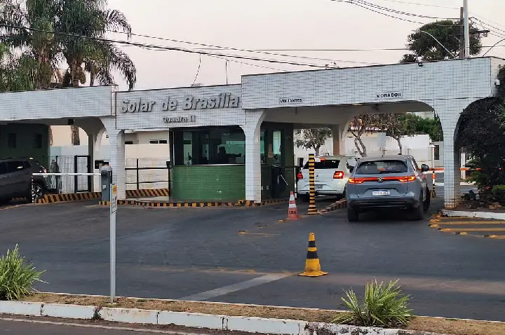 Moraes autoriza Bolsonaro a sair da prisão domiciliar para dentista