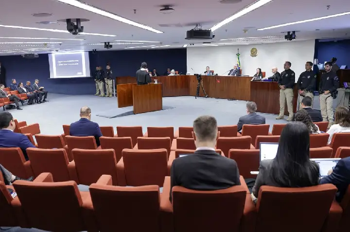 Moraes vota por rejeitar recurso de réus do Núcleo 3 da trama golpista