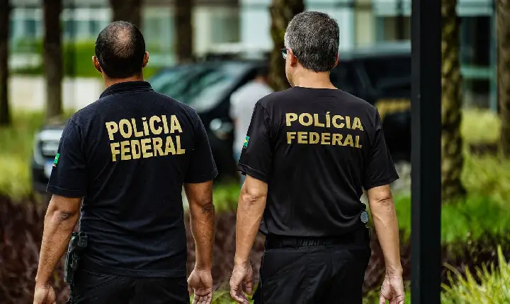 PF faz ação contra apologia ao nazismo no interior do Rio de Janeiro