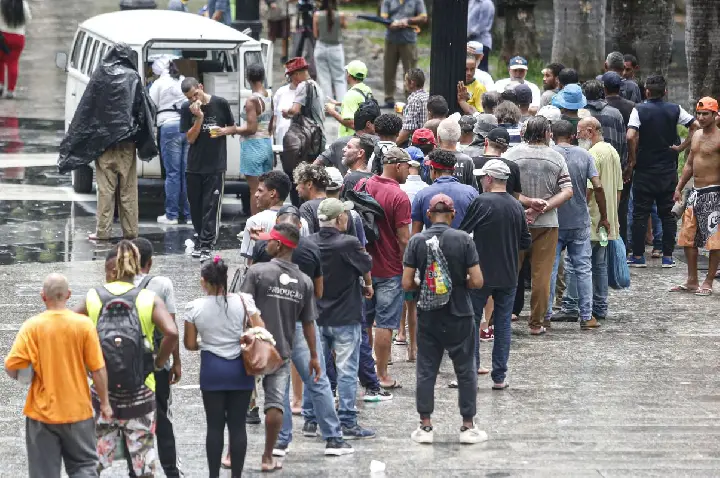 População em situação de rua passa de 388 mil em maio; SP lidera