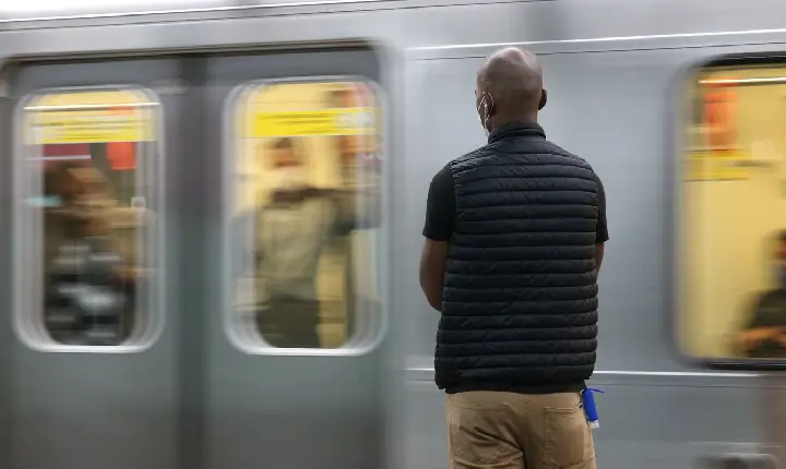 SP: greve na CPTM paralisa parcialmente três linhas de trens
