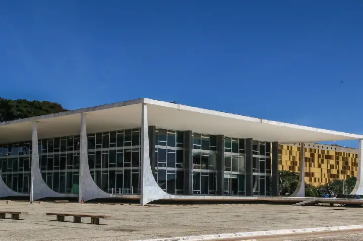 STF valida proibição de devedor contumaz pedir recuperação judicial