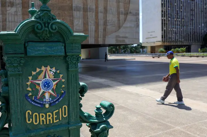 TCU cita risco fiscal dos Correios e defende compensação de custos 