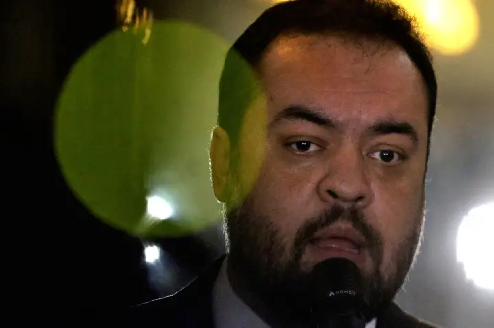 TSE condena Cláudio Castro e ex-governador fica inelegível até 2030