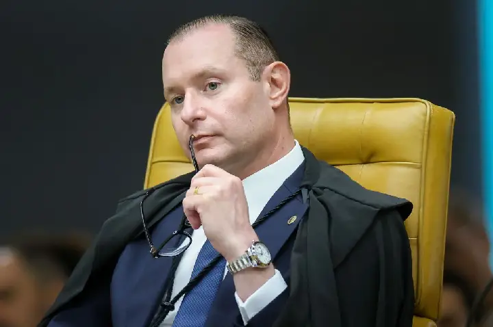 Zanin: não dá para investigar Moraes sem julgar atos de Mendonça