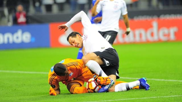 Corinthians perde para o Milionários e sofre a primeira derrota sem Carille