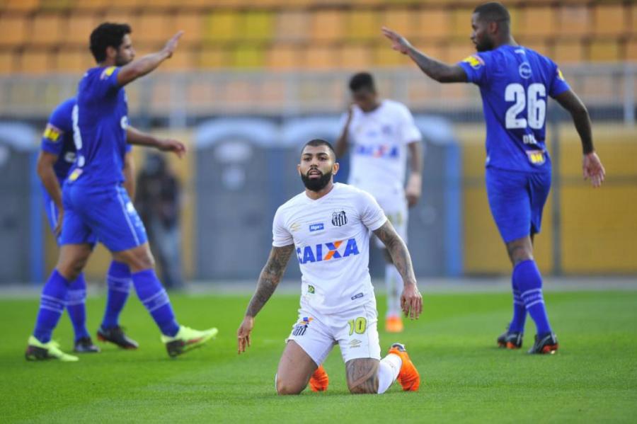 Santos perde para Cruzeiro e crise é instalada na Vila