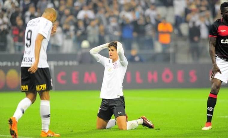 Corinthians empata em casa e Loss segue numa dura saga no comando do time