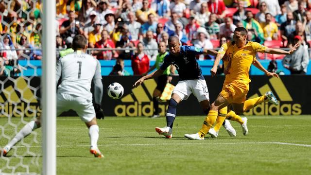 França vence Austrália na primeira partida com influência direta do árbitro de vídeo