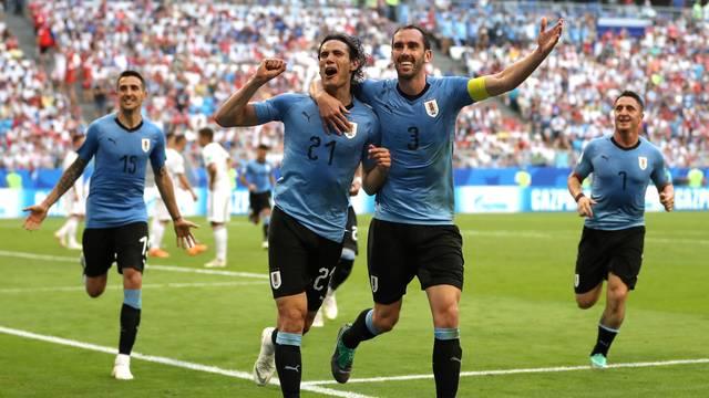 No jogo dos classificados, Uruguai vence Rússia e encerra primeira fase com 100%