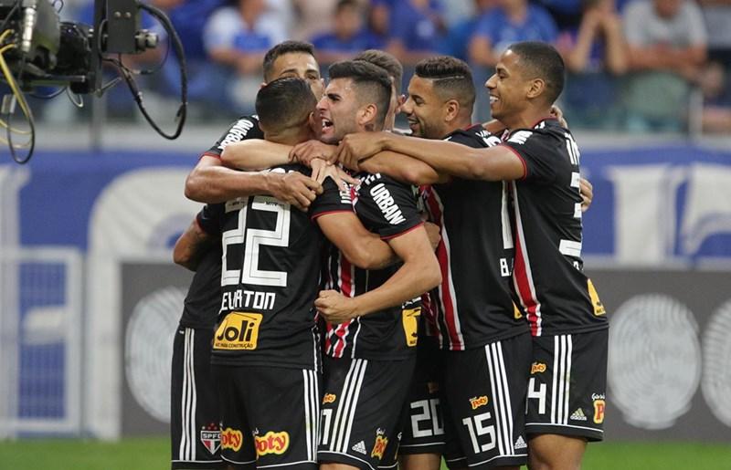 Coincidência ou competência: São Paulo de 2018 é tão bom quanto o que foi tri há 10 anos