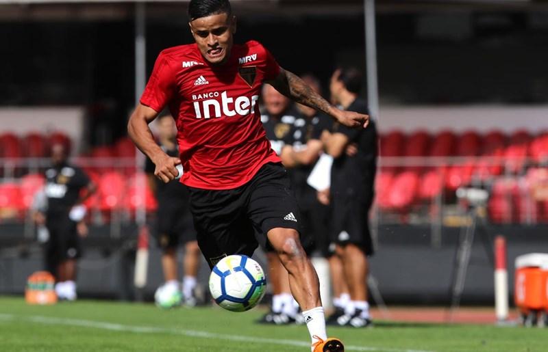 Com a possibilidade de se tornar líder, São Paulo entra em campo contra o Grêmio nesta quinta