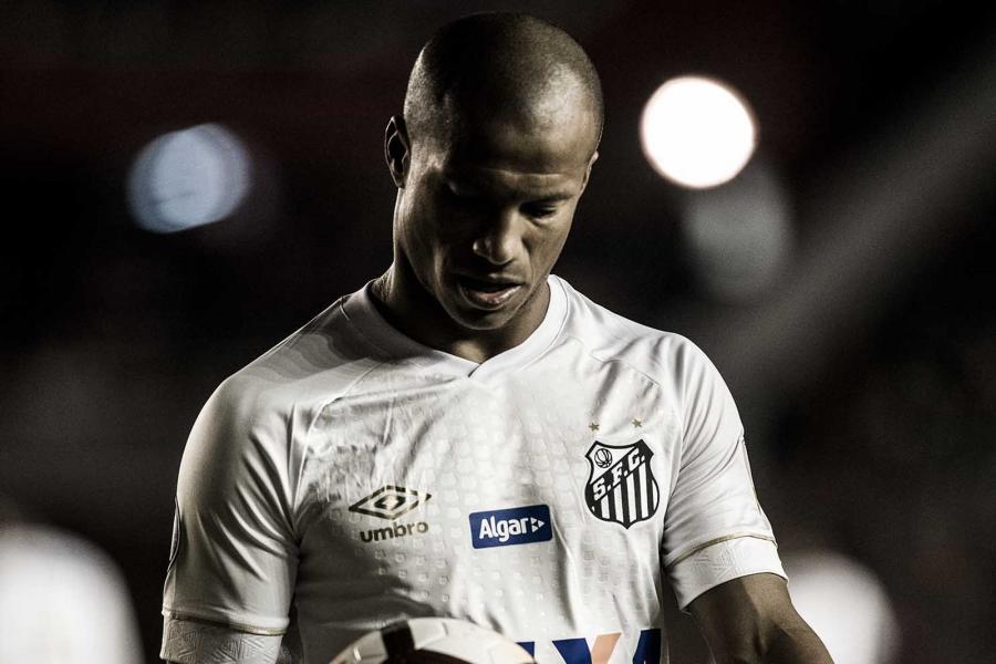 Conmebol pune Santos por escalação de Sánchez contra o Independiente