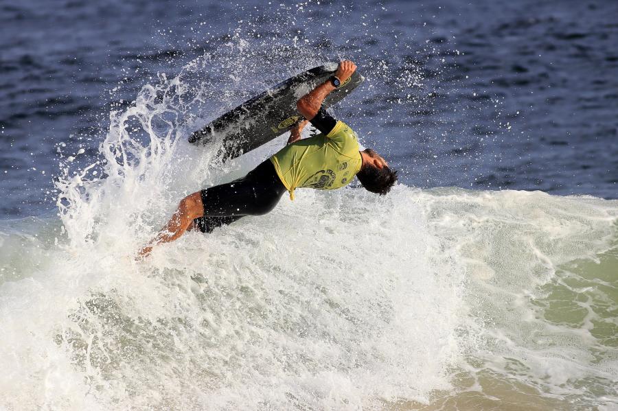 Sócrates Santana e Maira Viana conquistam o Circuito Brasileiro de Bodyboarding