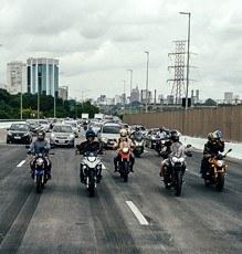 Proibição de motos na pista expressa da Marginal Pinheiros começa na segunda-feira, dia 20