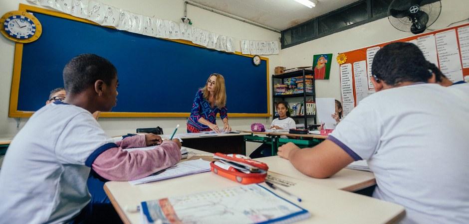 Secretaria Municipal de Educação abre concurso público com salários de até R$ 5 mil