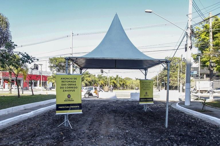 Prefeitura retoma obras de canalização do Córrego Zavuvus