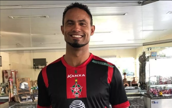 Goleiro Bruno será reforço de clube de Minas Gerais, afirma presidente