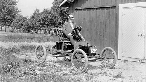 A história dos carros elétricos da Ford, do modelo T ao Mustang Mach-E