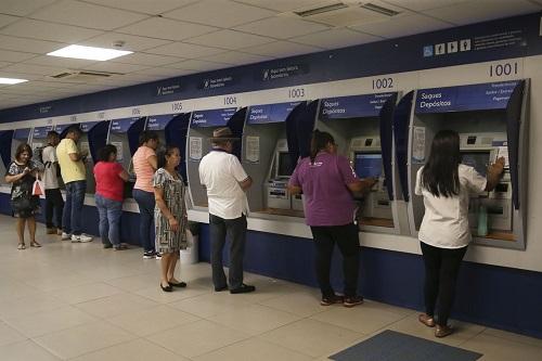 Caixa e Banco do Brasil começam a pagar hoje abono do PIS/Pasep
