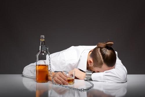 Consumo de bebida alcoólica durante a gravidez pode provocar deficiência intelectual na criança
