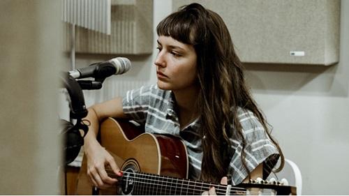 Mallu Magalhães lança novo álbum em 2020