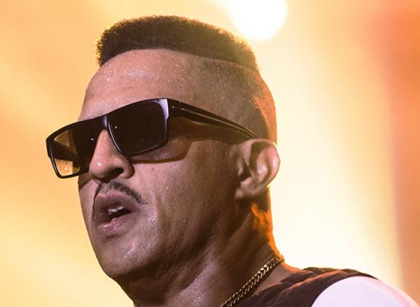Aláfia faz show histórico com participação de Mano Brown