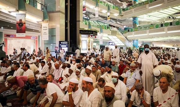 Arábia Saudita suspende entrada de peregrinos em Meca e Medina