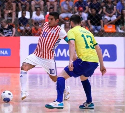 Brasil bate Paraguai e fica perto de vaga no Mundial de Futsal 2020