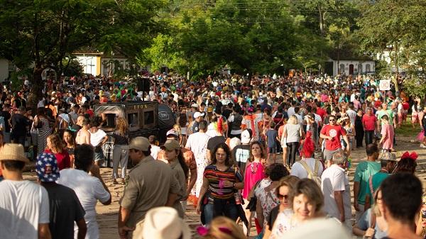 Curta  a 4ª edição do Carnaval Cultural de Tiradentes