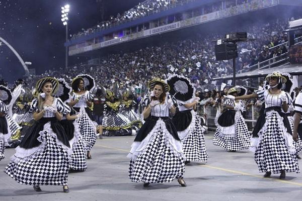 Neste sábado (29) tem desfile das escolas campeãs no Sambódromo do Anhembi