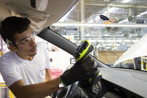 Nissan Kicks passa a sair de fábrica com serviço do Sem Parar