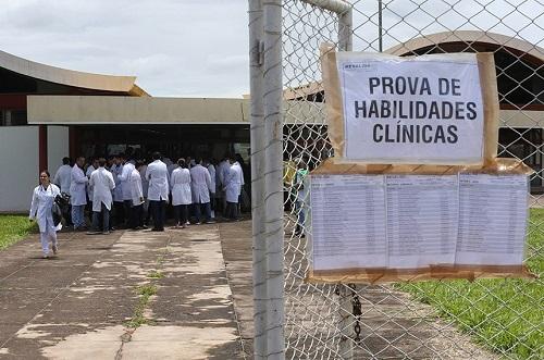 Projeto de Lei permite que residente tire licença para participar do Médicos pelo Brasil