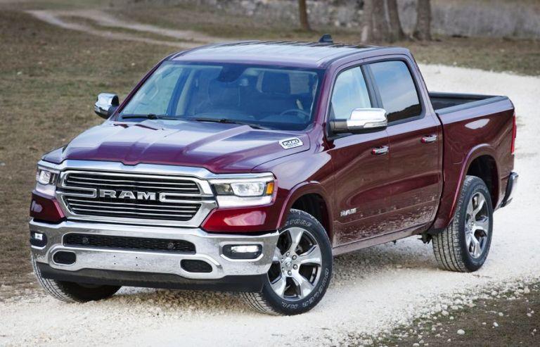 Jeep® Gladiator e Ram 1500 estão entre os 10 Melhores Interiores de Veículos Abaixo de US$ 50 mil do Autotrader