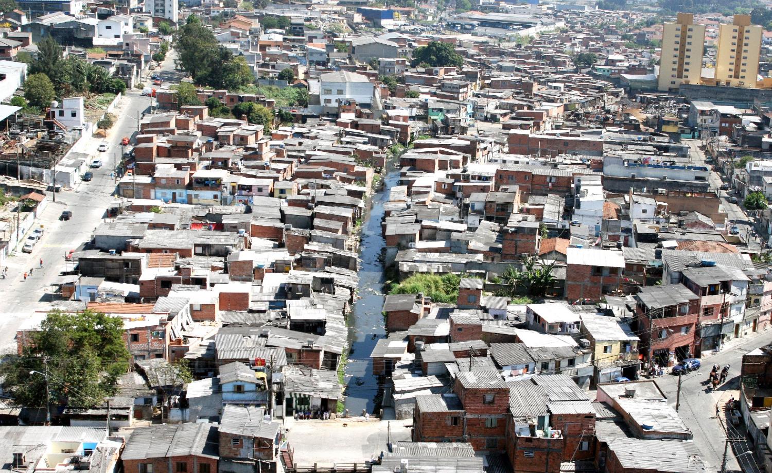 Prefeitura inicia instalação de pias nas comunidades de São Paulo