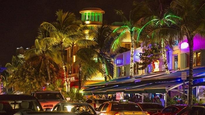 Com aumento de mortes, Miami volta a fechar restaurantes