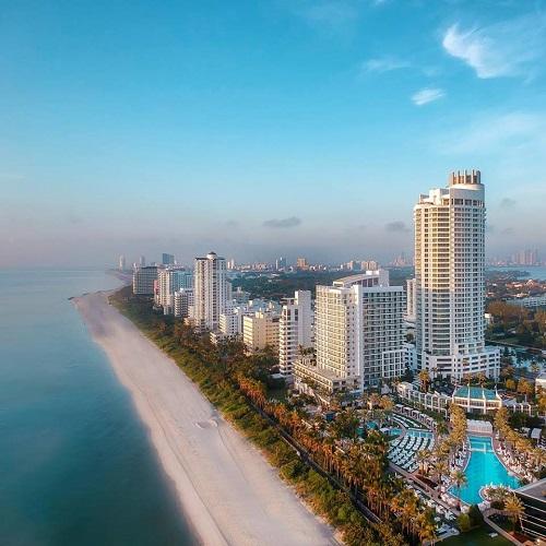 Covid-19: turistas fazem festas, mas moradores de Miami se isolam