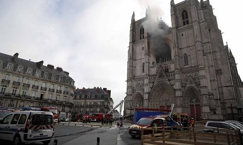 Refugiado que trabalhava em Nantes confessou ter iniciado incêndio