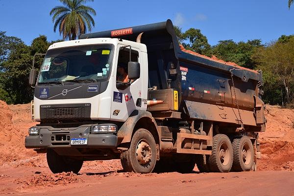 Zocar Rio amplia frota com 120 Volvo VM de 32 toneladas