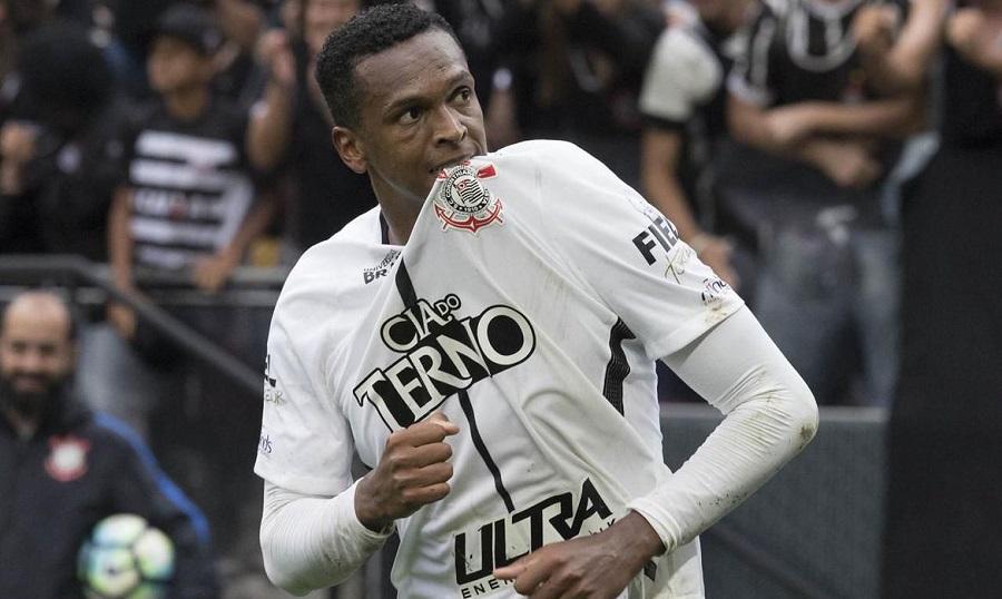 Jô é denunciado por agressão no clássico entre Corinthians e São Paulo