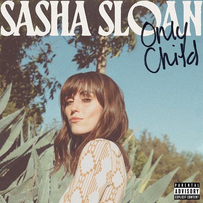 Cantora norte-americana Sasha Sloan lança álbum mixado brasileiro