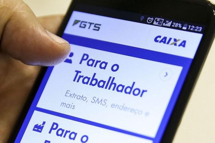 Proposta cria modalidade de saque do FGTS e prevê extinção de regras atuais