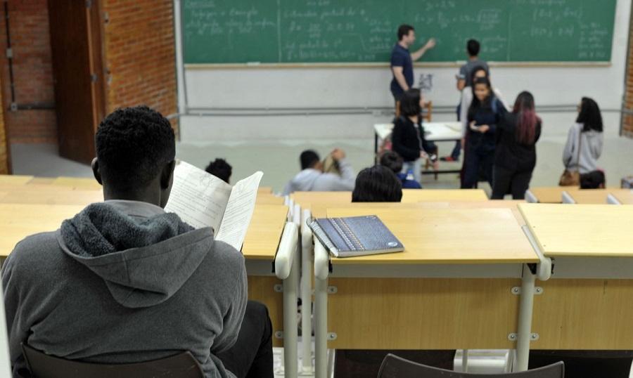 Empresa que discriminar funcionários não receberá benefícios tributários